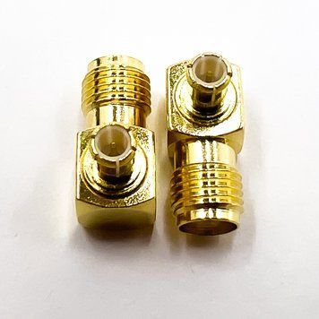 Переходник MCX-Male - SMA-Female (коннектор папа - мама) угловой MCX-Male-SMA-Female-90 фото